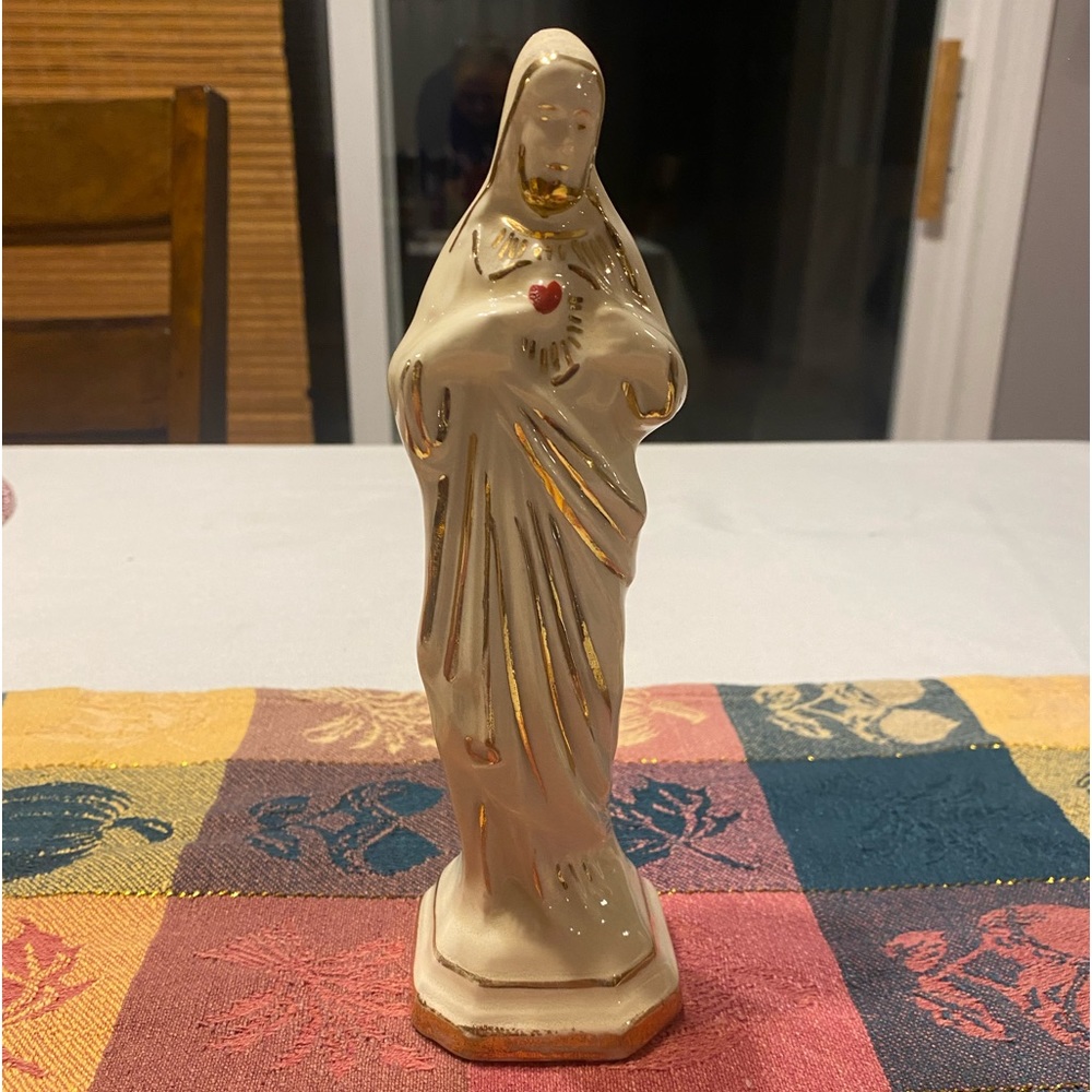 Vintage porcelain Bleeding Heart Jesus statue